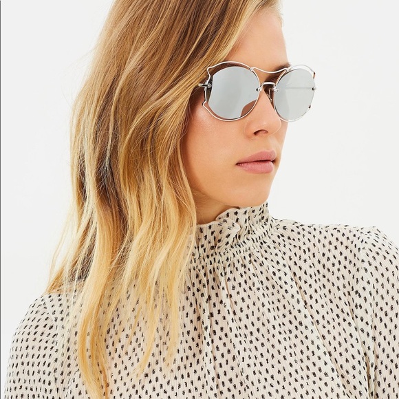 🔥SOLD🔥💕 Miu Miu by Prada mirror gold sunglasses - Picture 2 of 7